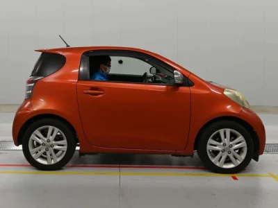 Toyota iQ