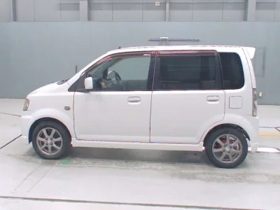 Nissan Otti