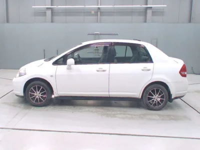 Nissan Tiida Latio