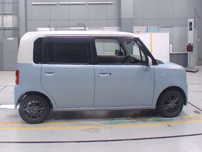 Toyota Pixis Space