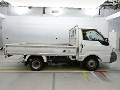 Nissan Vanette Truck