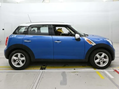 MINI Crossover