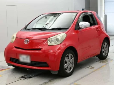Toyota iQ