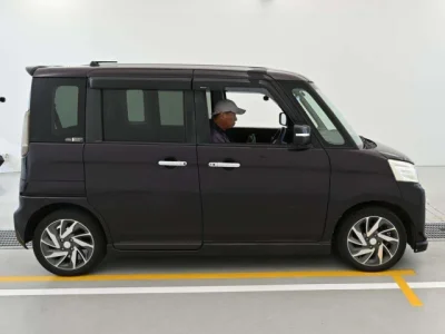 Suzuki Spacia