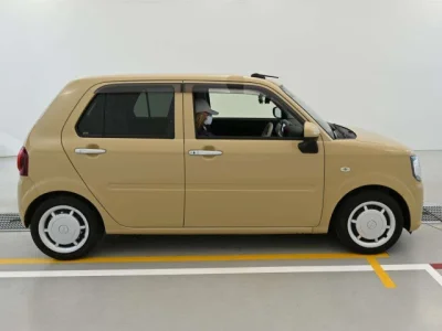 Daihatsu Mira Tocot
