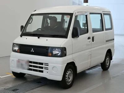 Mitsubishi Minicab Van