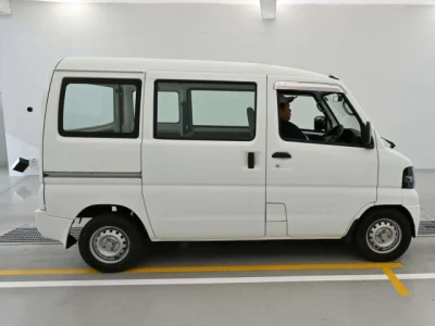 Mitsubishi Minicab Van