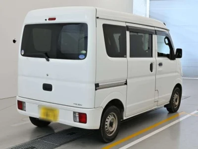 Mitsubishi Minicab Van