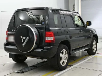 Mitsubishi Pajero iO