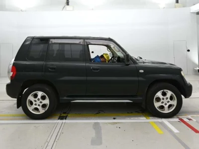 Mitsubishi Pajero iO