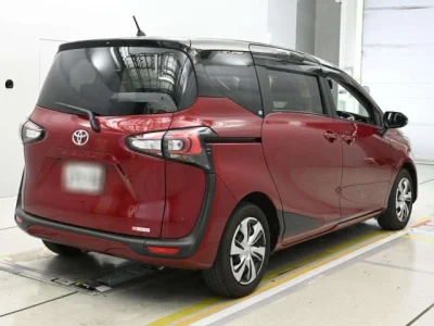 Toyota Sienta