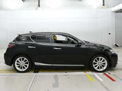 Lexus CT200h