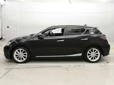 Lexus CT200h