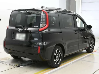 Toyota Sienta