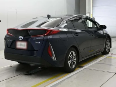 Toyota Prius PHV