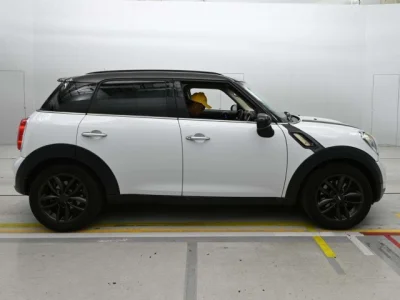 MINI Crossover