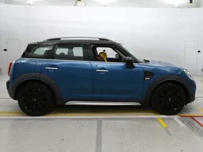 MINI Crossover