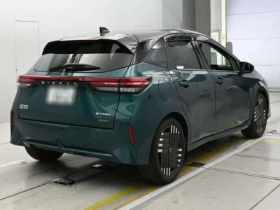 Nissan Aura