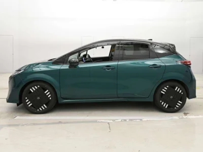Nissan Aura