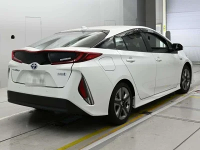Toyota Prius PHV