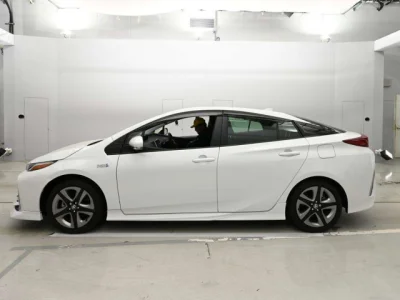Toyota Prius PHV