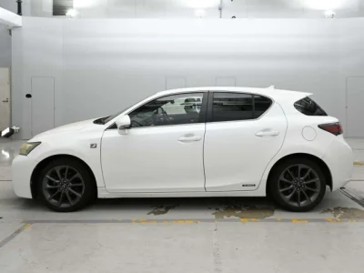 Lexus CT200h