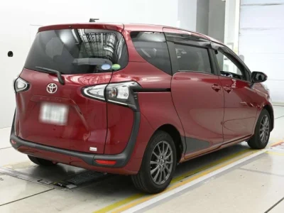 Toyota Sienta