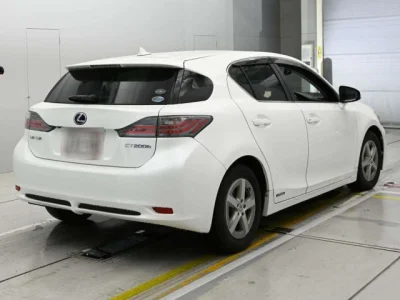 Lexus CT200h