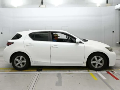 Lexus CT200h