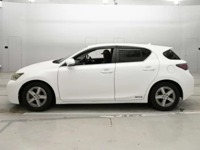 Lexus CT200h
