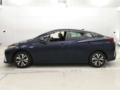 Toyota Prius PHV