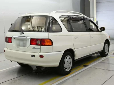 Toyota Ipsum