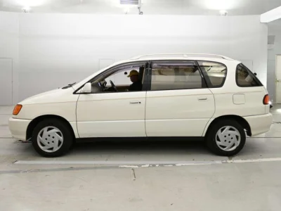 Toyota Ipsum