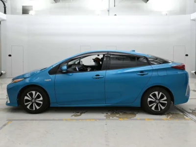 Toyota Prius PHV