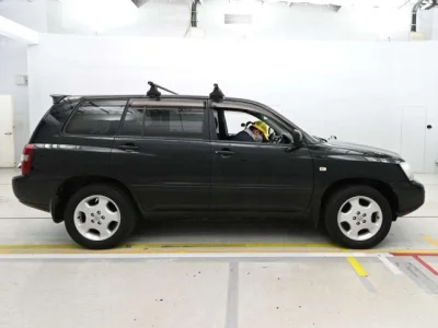 Toyota Kluger V