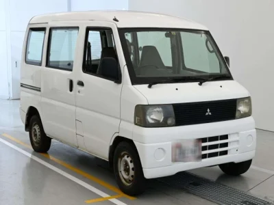 Mitsubishi Minicab Van