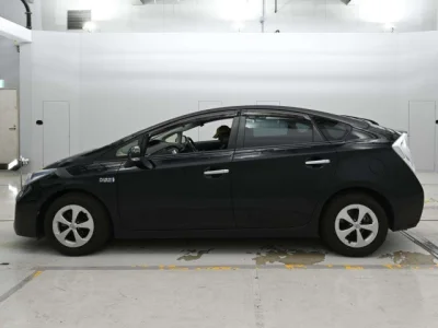 Toyota Prius PHV