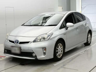 Toyota Prius PHV