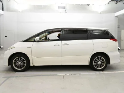 Toyota Estima Hybrid
