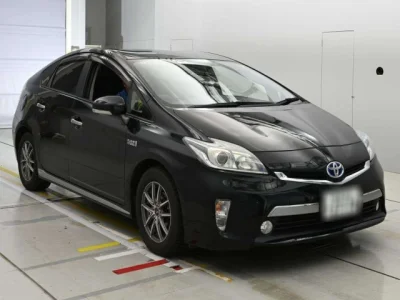 Toyota Prius PHV