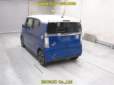 Honda N-Box Slash