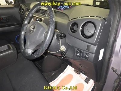Toyota bB