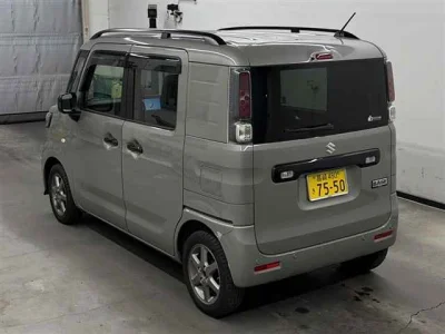 Suzuki SPACIA BASE