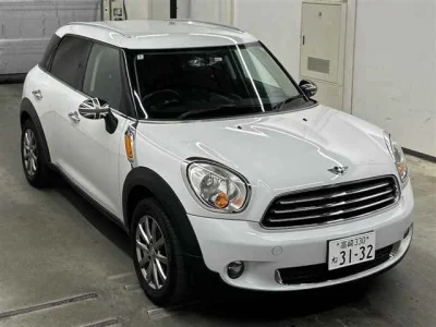 MINI Crossover