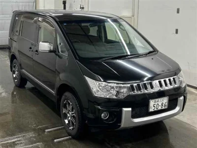 Mitsubishi Delica D:5