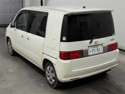 Honda Mobilio Spike
