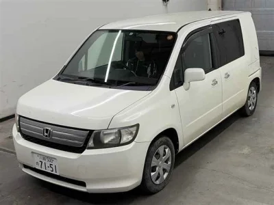 Honda Mobilio Spike