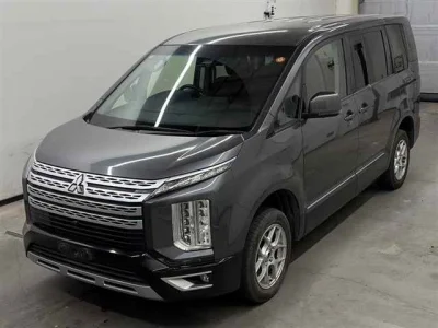 Mitsubishi DELICA D5