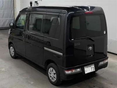 Toyota Pixis Van