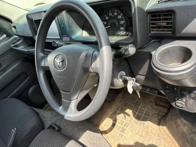 Toyota Pixis Van